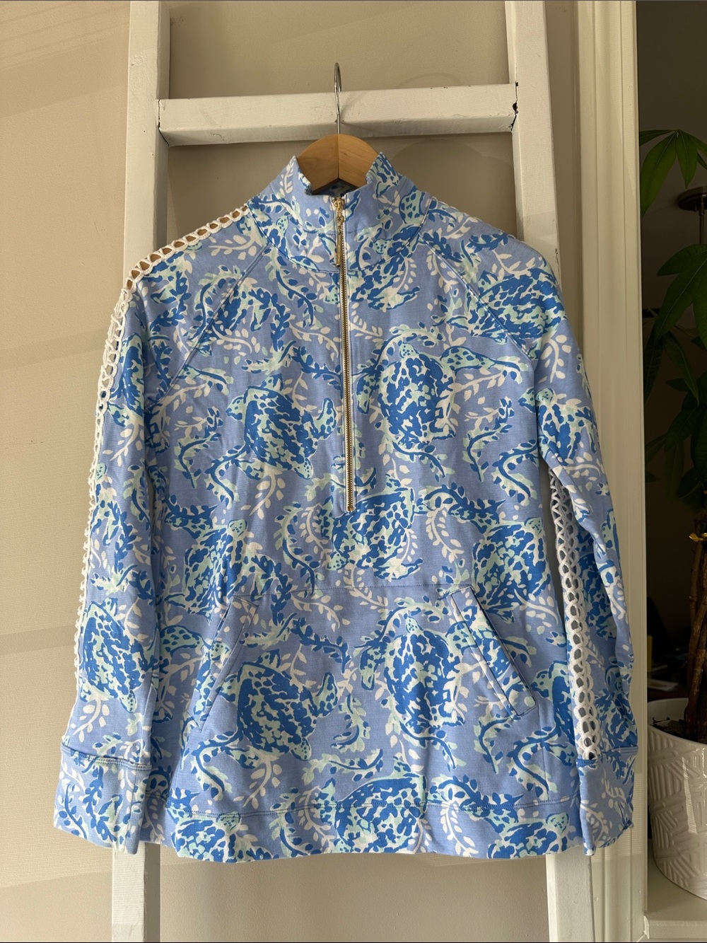 Lilly Pulitzer Skipper Popover with Lace Sleeve in Turtlely Awesome